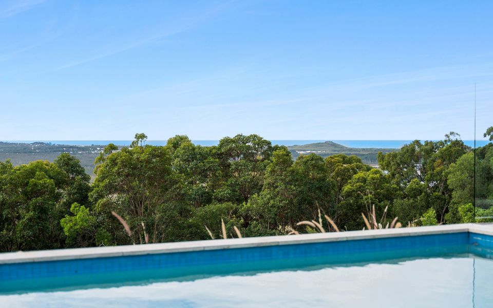 Coolum Scenic Getaway (Mountain & Ocean views only 15 minutes from the beach)