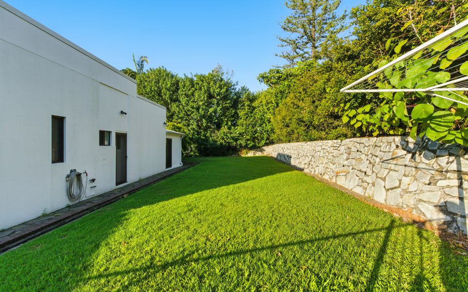 3 Greenoaks Drive