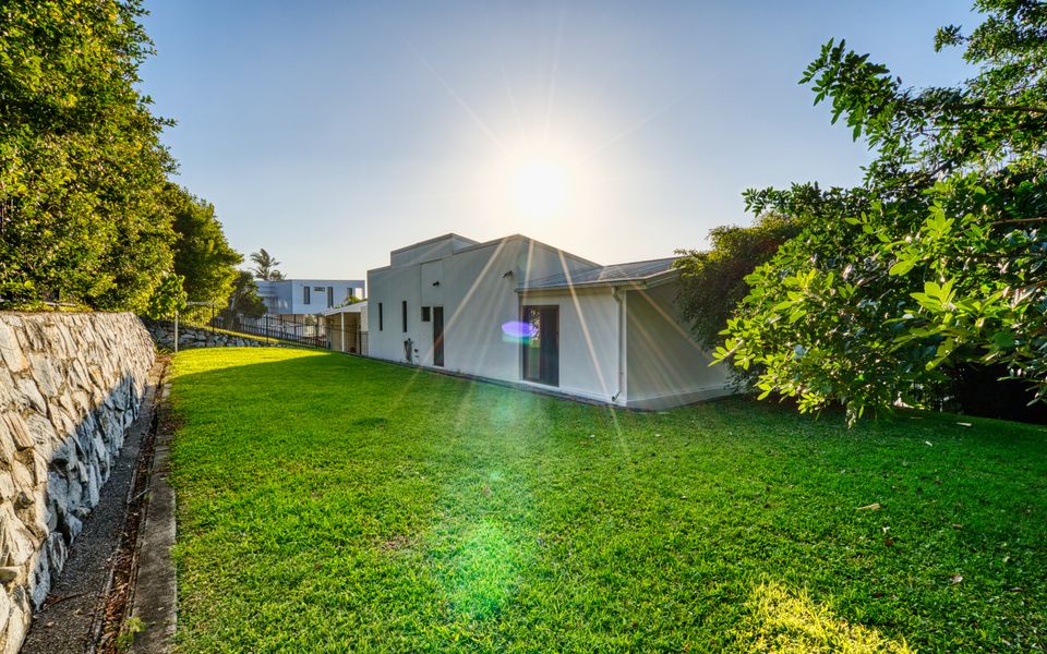 3 Greenoaks Drive