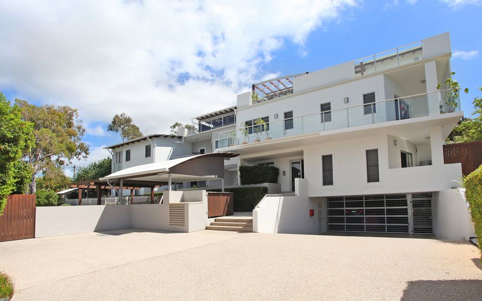 Stylish Beachside Holiday Penthouse