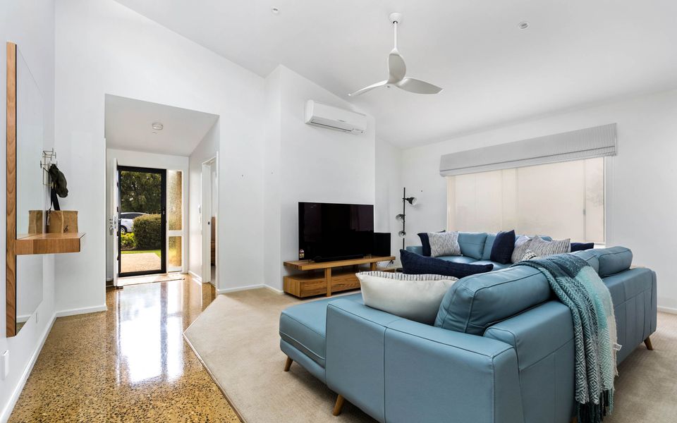 Invy Surf Hideaway