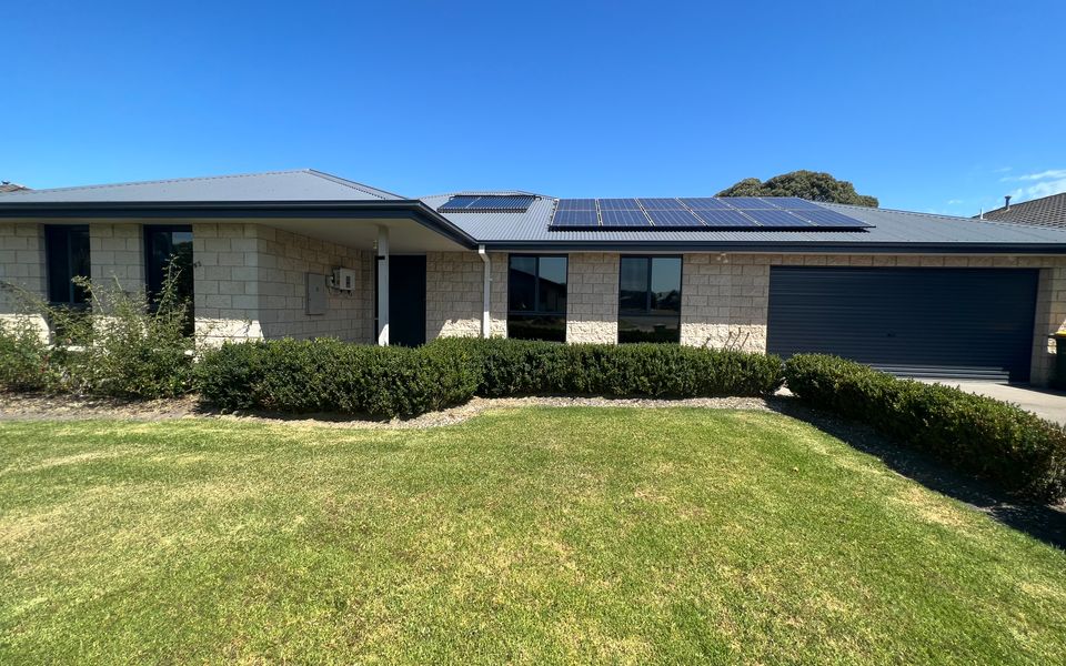 Sandy Retreat on Royal Inverloch