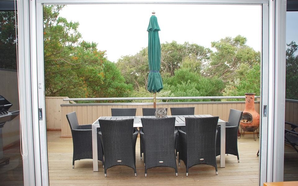 Stylish Holiday Home opposite Surf
