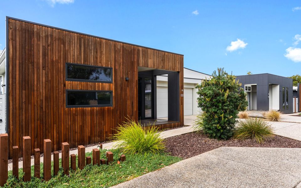 Best of Both Worlds Inverloch