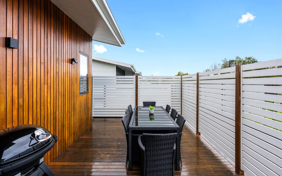 Best of Both Worlds Inverloch