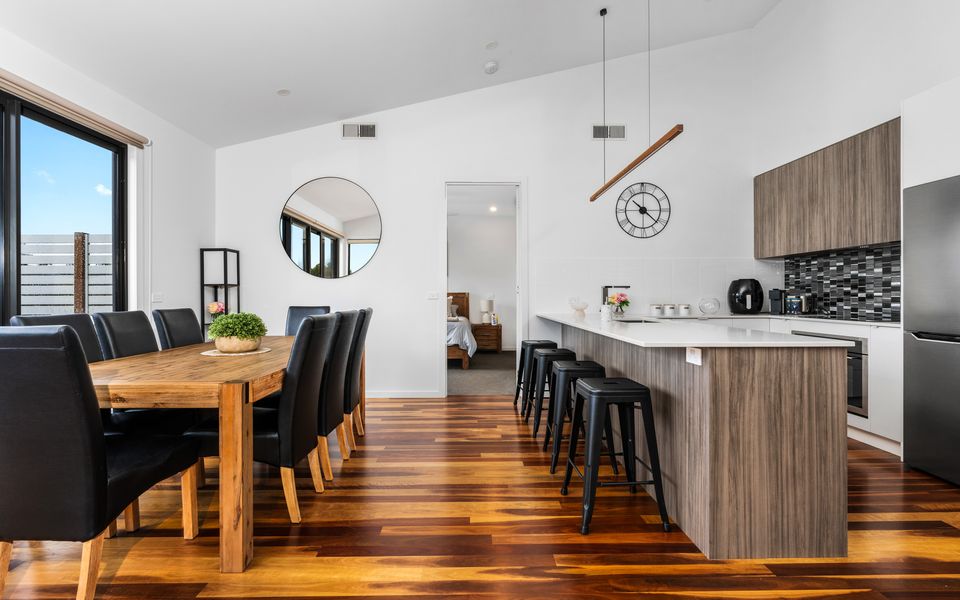 Best of Both Worlds Inverloch