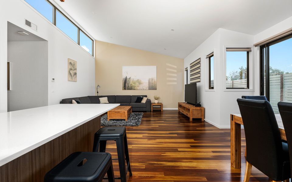 Best of Both Worlds Inverloch