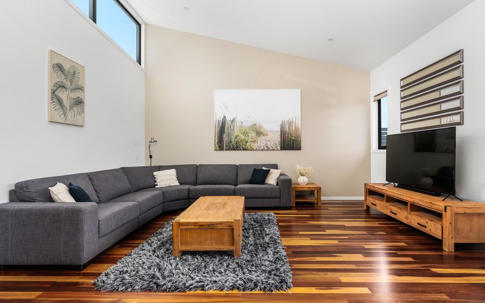 Best of Both Worlds Inverloch