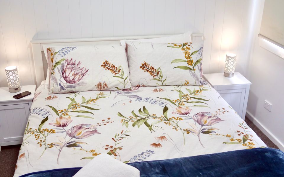 Peaceful Places – Surf Side, Linen, Pets, Wifi