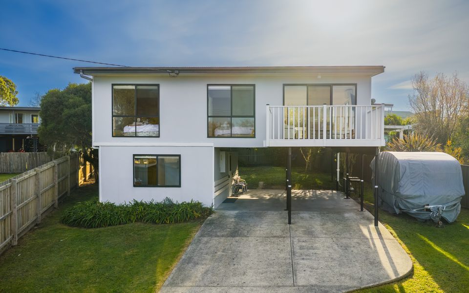 Iconic Beach House on Bruce Inverloch