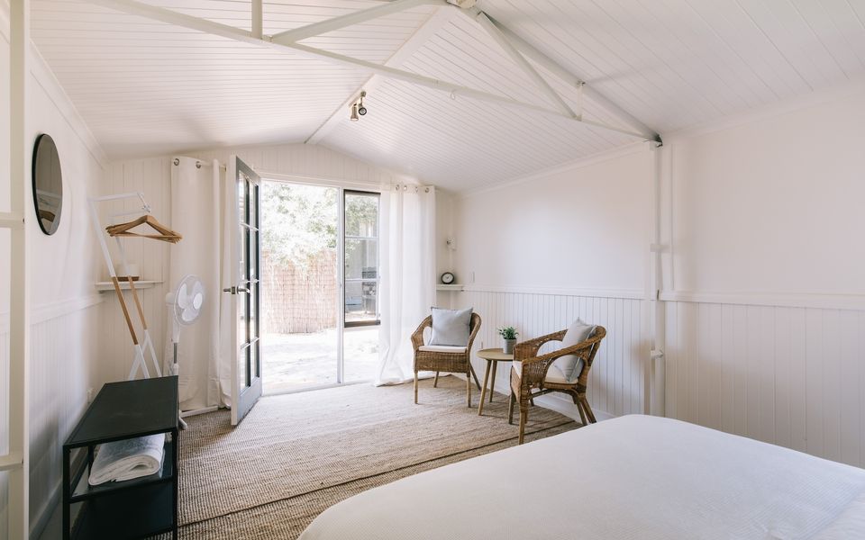 Dovestones by the Sea – Inverloch