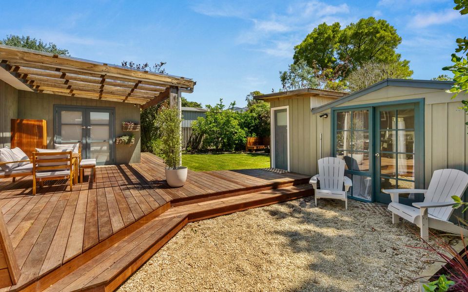 Dovestones by the Sea – Inverloch