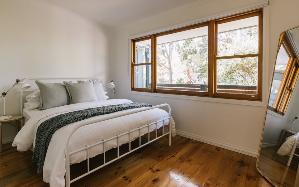 Dovestones by the Sea – Inverloch