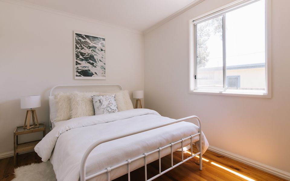 Dovestones by the Sea – Inverloch