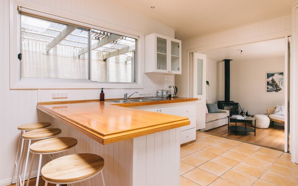 Dovestones by the Sea – Inverloch