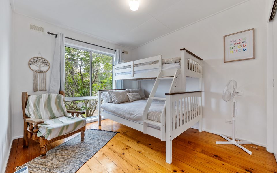 Wilson Beach House (Wifi and Linen Included)