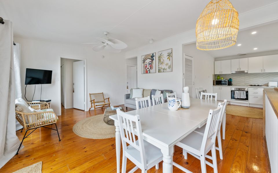 Wilson Beach House (Wifi and Linen Included)