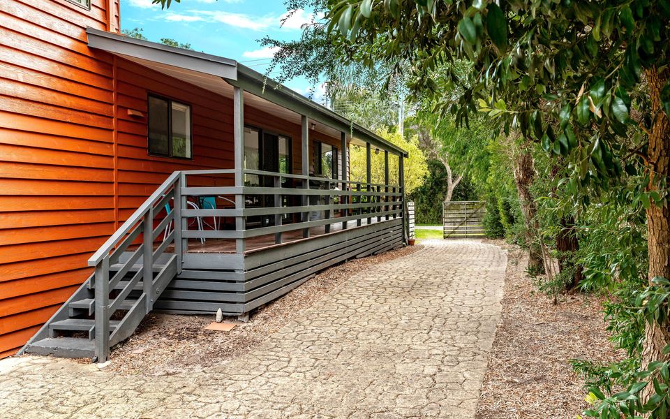 Wavelength – Free Wifi and Pet Friendly (outside only)