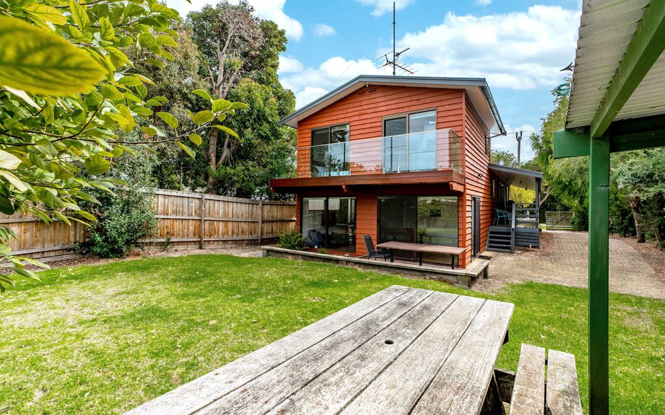 Wavelength – Free Wifi and Pet Friendly (outside only)