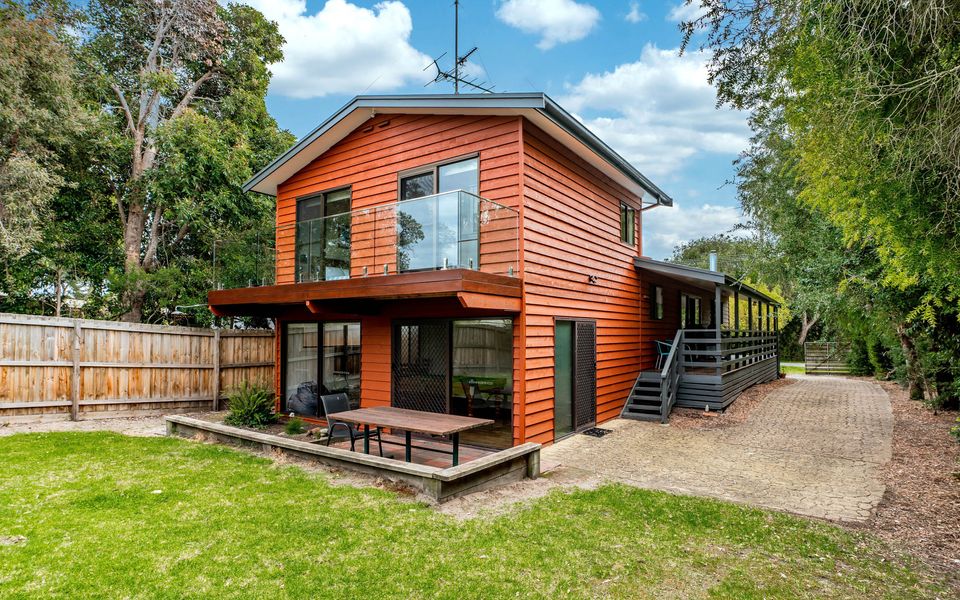 Wavelength – Free Wifi and Pet Friendly (outside only)