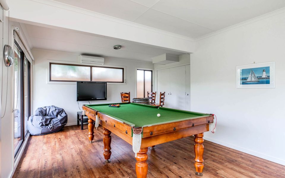 Wavelength – Free Wifi and Pet Friendly (outside only)