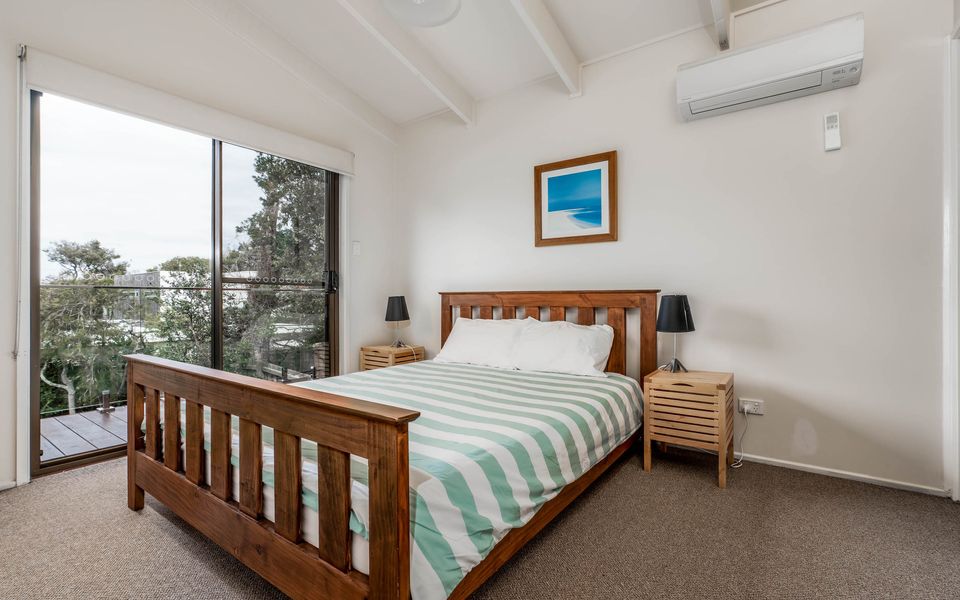 Wavelength – Free Wifi and Pet Friendly (outside only)