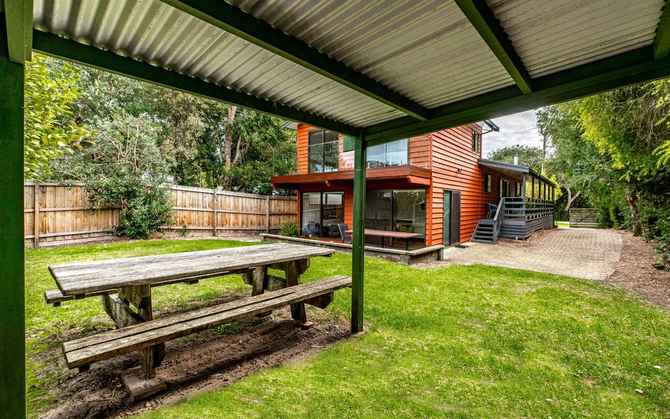 Wavelength – Free Wifi and Pet Friendly (outside only)