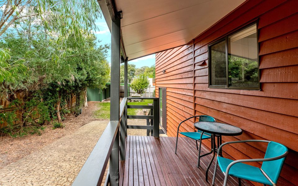 Wavelength – Free Wifi and Pet Friendly (outside only)