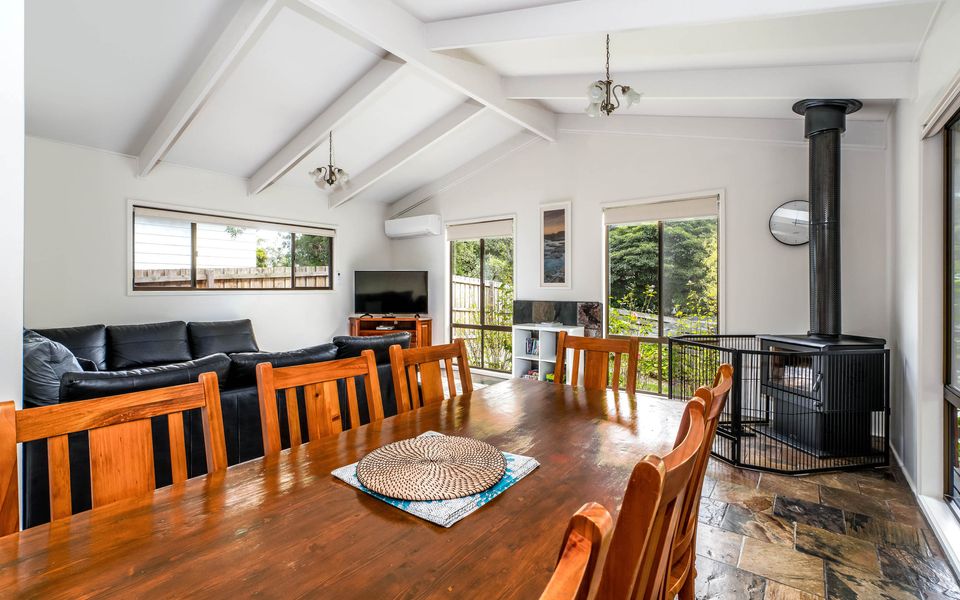 Wavelength – Free Wifi and Pet Friendly (outside only)