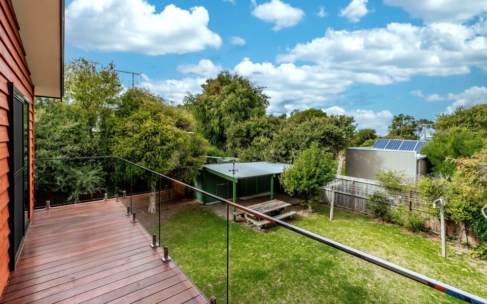 Wavelength – Free Wifi and Pet Friendly (outside only)