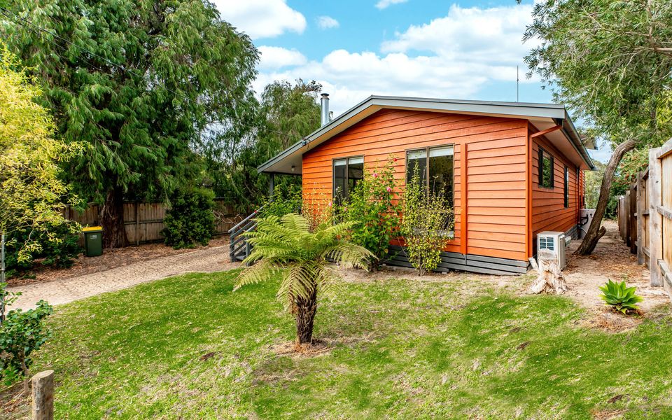 Wavelength – Free Wifi and Pet Friendly (outside only)