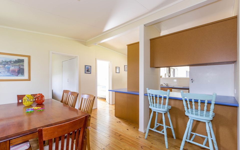 Halford Haven Classic Beach House (Pet Friendly)