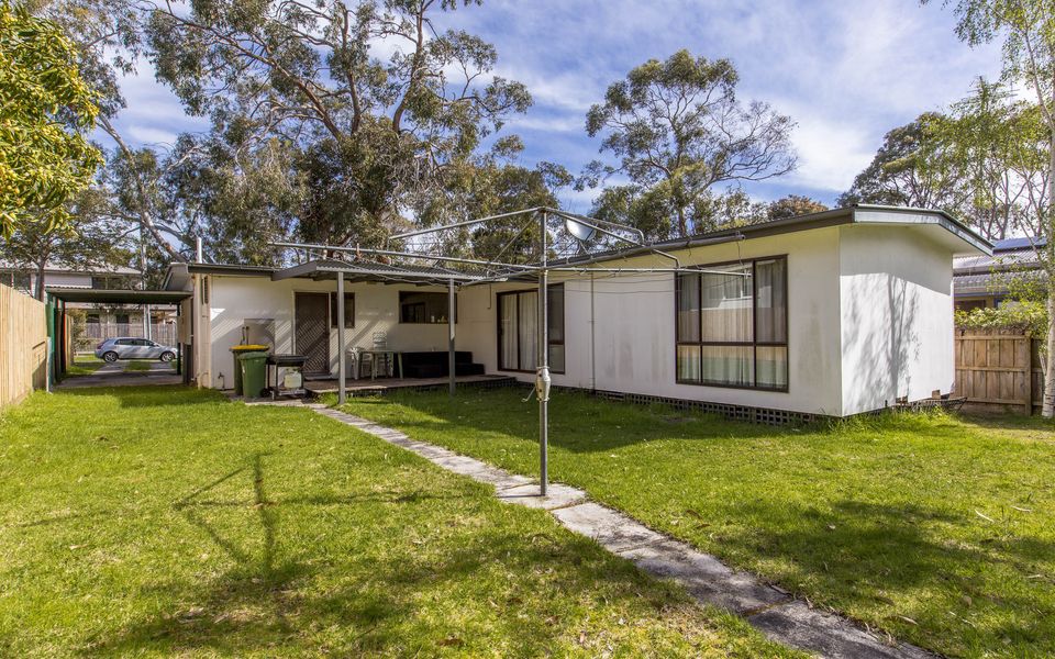 Halford Haven Classic Beach House (Pet Friendly)