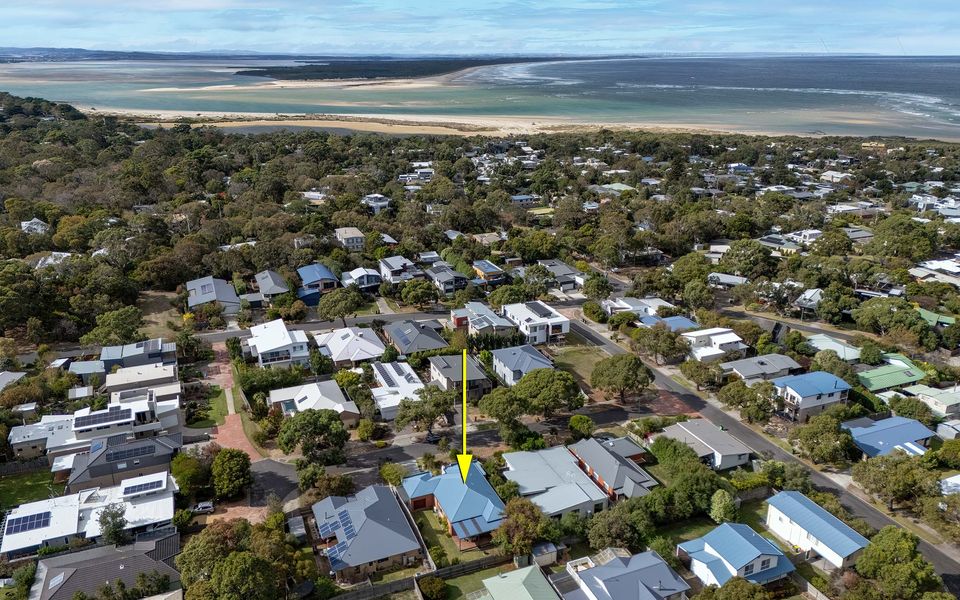 Superb Quiet Court Location – Family Friendly Retreat in a Prime Location