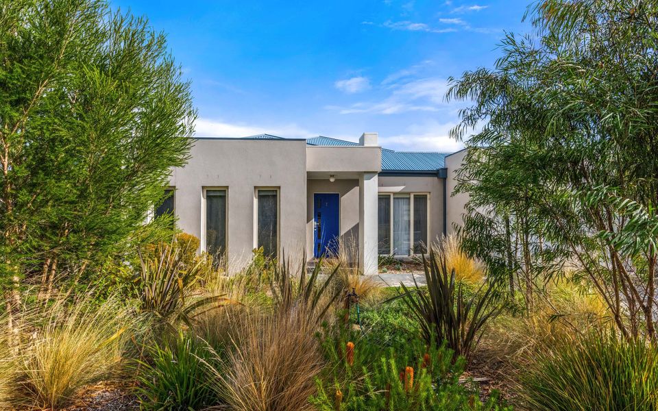 Superb Quiet Court Location – Family Friendly Retreat in a Prime Location