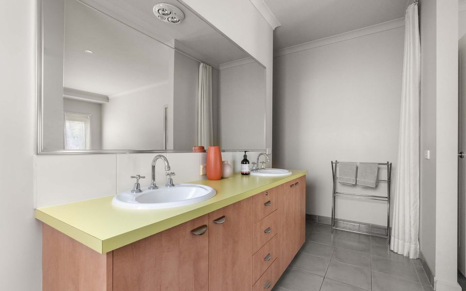 Superb Quiet Court Location – Family Friendly Retreat in a Prime Location
