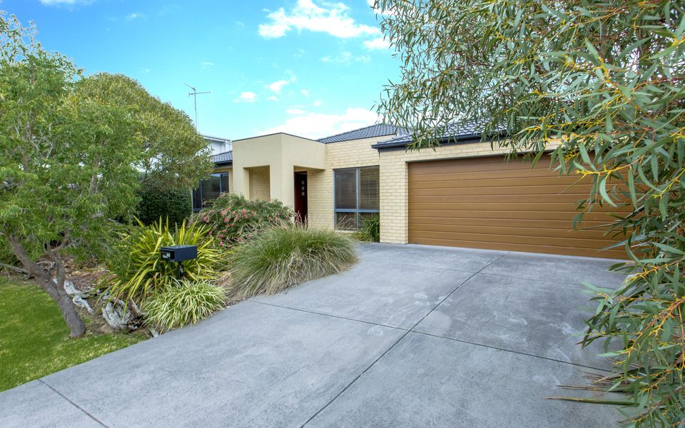 Surfside Getaway in Picturesque Inverloch