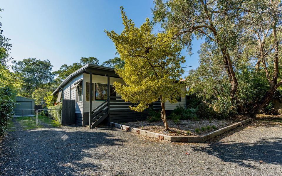 Cozy Beach Hideaway – Pet friendly