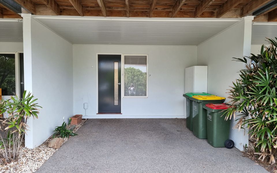 Beaton’s Beach Front Studio – Inverloch