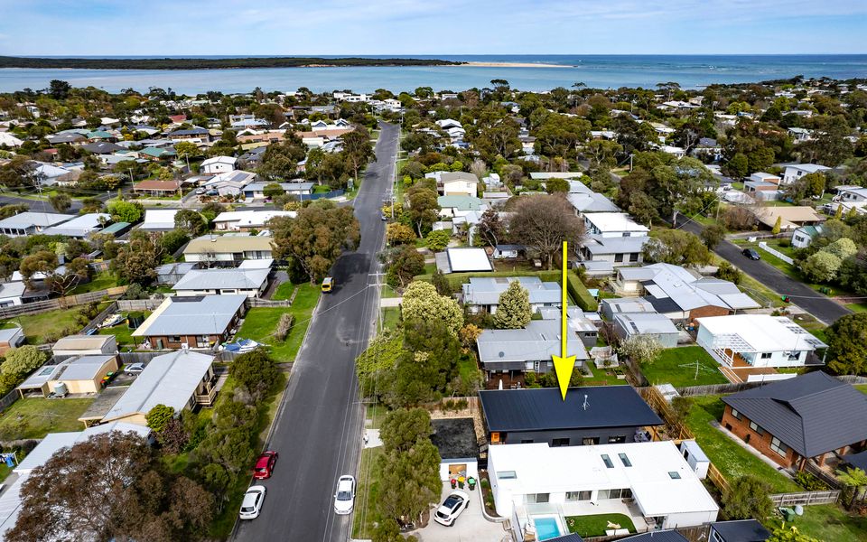 The House with the Orange Door, Inverloch