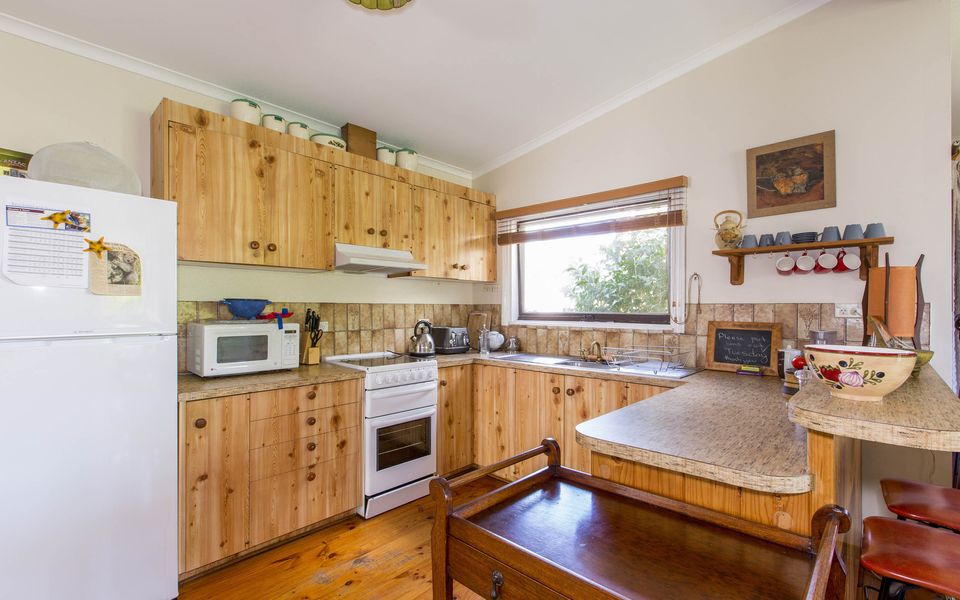 Classic Cottage Minutes to the Beach
