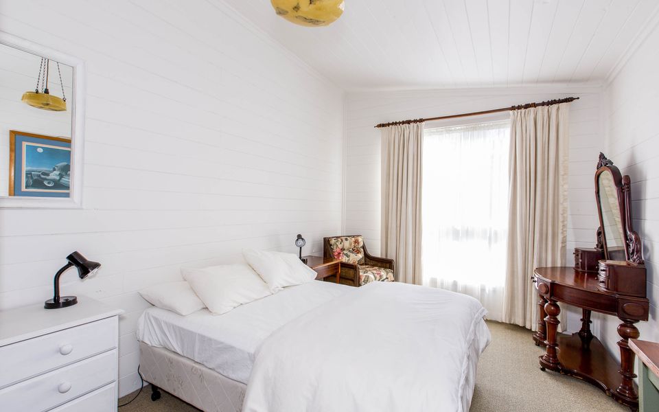 Classic Cottage Minutes to the Beach