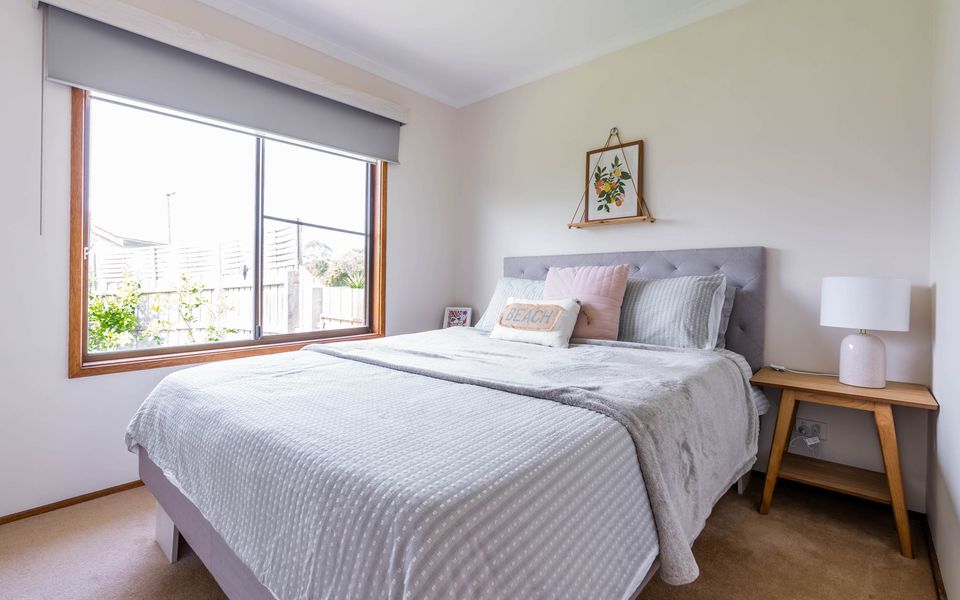Breathe easy Inverloch, linen and wifi included