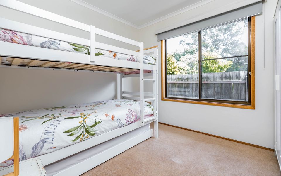 Breathe easy Inverloch, linen and wifi included