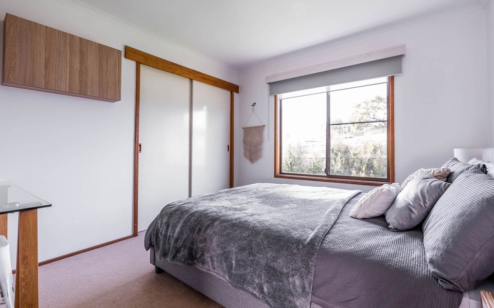 Breathe easy Inverloch, linen and wifi included