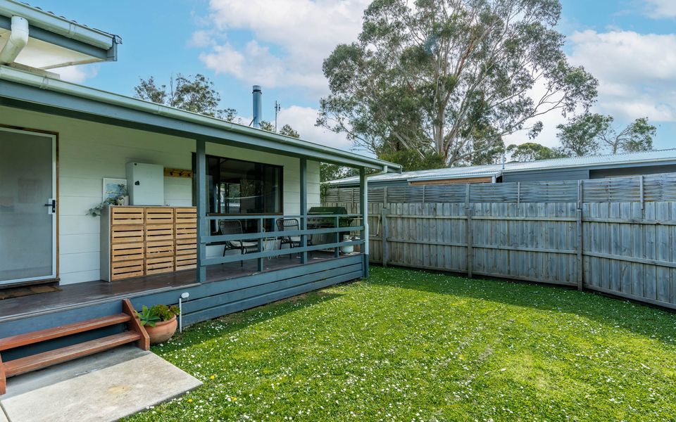 Breathe easy Inverloch, linen and wifi included