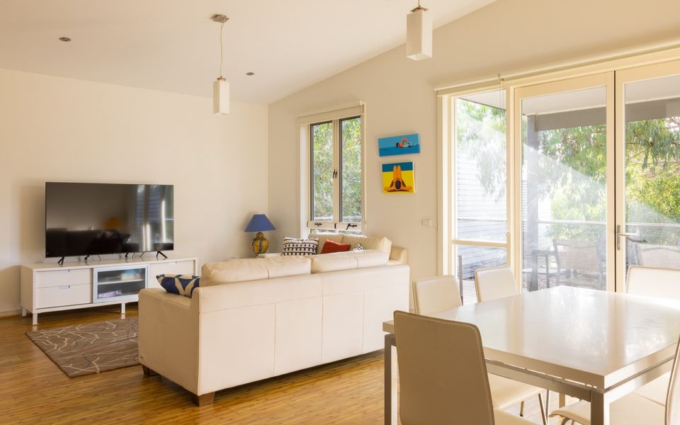 One Level at Broadbeach – Inverloch