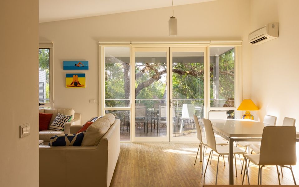 One Level at Broadbeach – Inverloch