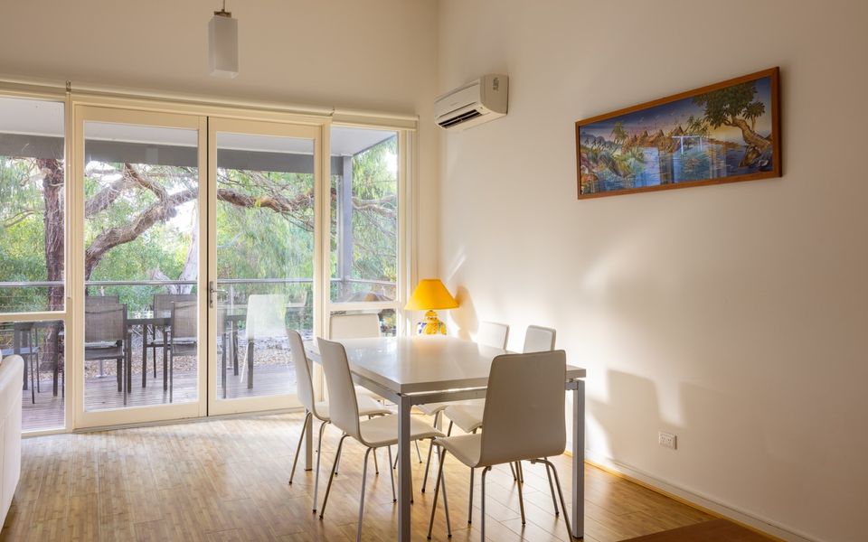 One Level at Broadbeach – Inverloch