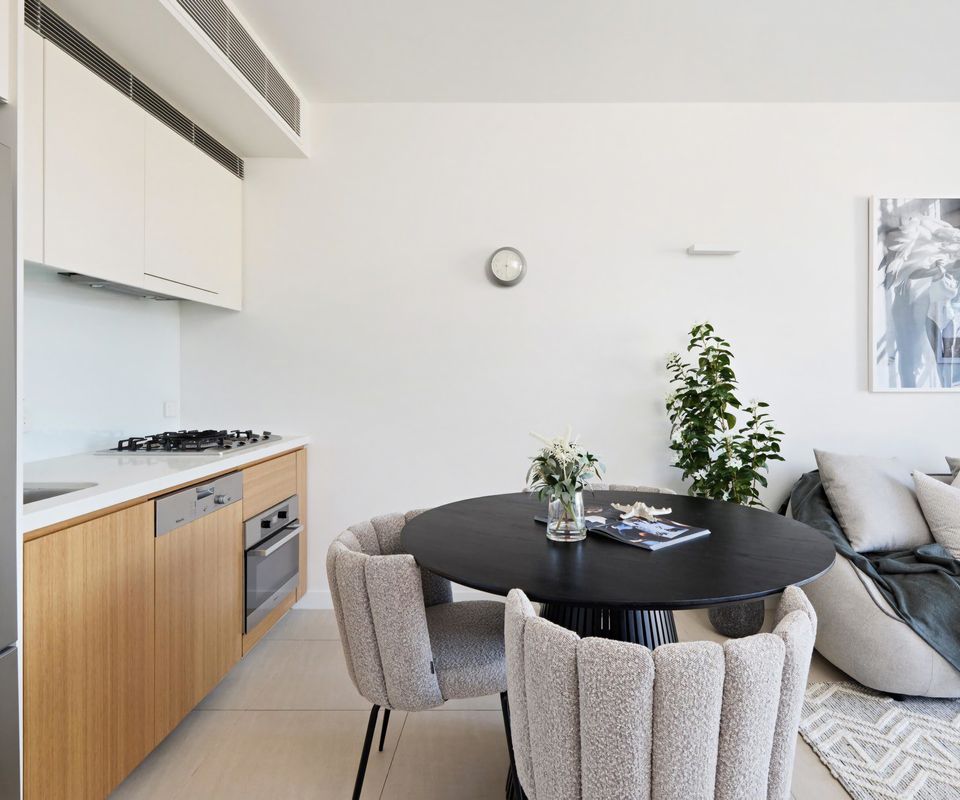 Metropolitan Woolloomooloo I90
